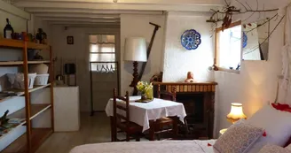 Chambre d'hôtes L'atelier de l'Ecureuil Poète Chambre d'hôtes L'atelier de l'Ecureuil Poète