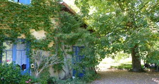 Chambre d'hôtes L'atelier de l'Ecureuil Poète Chambre d'hôtes L'atelier de l'Ecureuil Poète