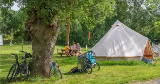 camping-ecoloire-sf-msl-famille-petit-dejeuner-osezmauges--DD00463 camping-ecoloire-sf-msl-famille-petit-dejeuner-osezmauges--DD00463