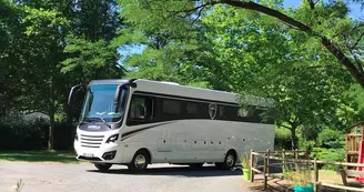 Aire d'accueil et de services sur camping Aire d'accueil et de services sur camping