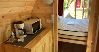 Bungalow toilé et chalets/tonneaux Les Nières Bungalow toilé et chalets/tonneaux Les Nières