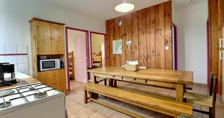 Gîte d'étape communal : L'abri Gîte d'étape communal : L'abri