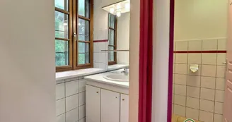 Gîte d'étape communal : L'abri Gîte d'étape communal : L'abri