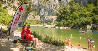 Plage du Pont d'Arc