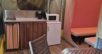 Camping insolite au Domaine de Bernezac Camping insolite au Domaine de Bernezac