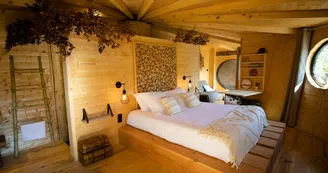 La Cabane insolite & Spa - chambre d'hôtes La Cabane insolite & Spa - chambre d'hôtes