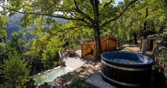 La Cabane insolite & Spa - chambre d'hôtes La Cabane insolite & Spa - chambre d'hôtes