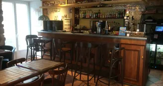 Auberge du Pont de Chambonas : Chez Jeanne et Raphaël Auberge du Pont de Chambonas : Chez Jeanne et Raphaël