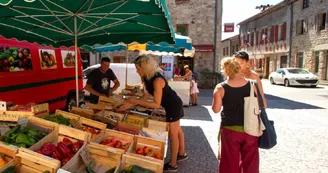 Le petit marché de Burzet