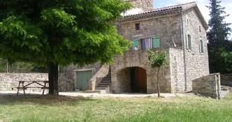 Gîte de l'Acacia - Mme Eyraud Nathalie