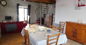 Gîte de l'Acacia - Mme Eyraud Nathalie