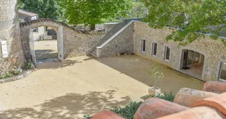 Chateau de Chaussy - Gîte n°7 ( 5 - 7 personnes) Chateau de Chaussy - Gîte n°7 ( 5 - 7 personnes)