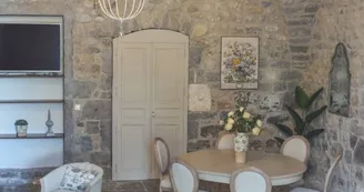 Château de Chaussy - Gîte n°2 (2 - 4 personnes) Piscine Chauffée