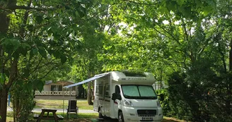Camping l'Oasis des Garrigues Camping l'Oasis des Garrigues