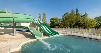 Camping Le Lac de Thoux Camping Le Lac de Thoux