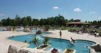 Camping Le Lac de Thoux Camping Le Lac de Thoux