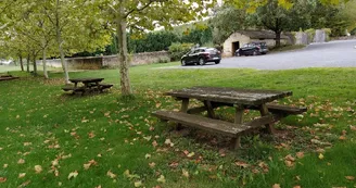Bayac parking haut du village Bayac parking haut du village
