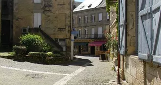 Rue du Bugue 2 - Redimensionnée Sirtaqui Rue du Bugue 2 - Redimensionnée Sirtaqui