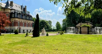 Château de Moliens Château de Moliens
