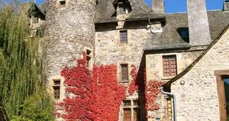 Ste Eulalie d'Olt, village classé parmi les Plus Beaux Villages de France en Aveyron Ste Eulalie d'Olt, village classé parmi les Plus Beaux Villages de France en Aveyron