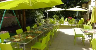 Hôtel - Logis "La Sapinière"