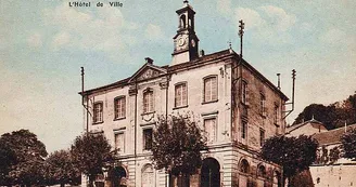 Carte postale de l'Hôtel de Ville de Montigny-le-Roi Carte postale de l'Hôtel de Ville de Montigny-le-Roi