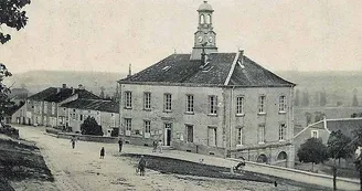 Carte postale de l'Hôtel de Ville de Montigny-le-Roi Carte postale de l'Hôtel de Ville de Montigny-le-Roi