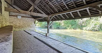 Lavoir de Cour-l'Evêque Lavoir de Cour-l'Evêque