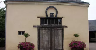 LA FORGE DE ST DENIS D'ANJOU LA FORGE DE ST DENIS D'ANJOU
