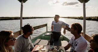 LES BATELIERS DES MARAIS DU COTENTIN LES BATELIERS DES MARAIS DU COTENTIN