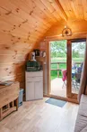 Au pré des Alizés - POD - intérieur avec vue sur la terrasse